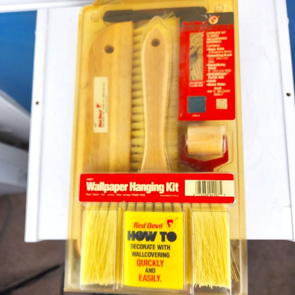 Red Devil Wallpaper Hanging Kit Quick and Easy NWT